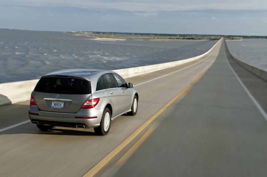  Mercedes-Benz R-Class 2011 года  (фото 101 из 186)